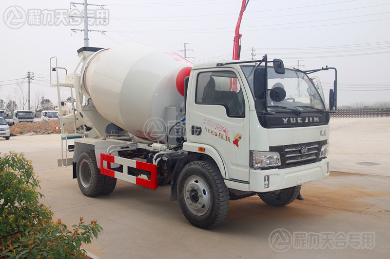 躍進(jìn)攪拌車