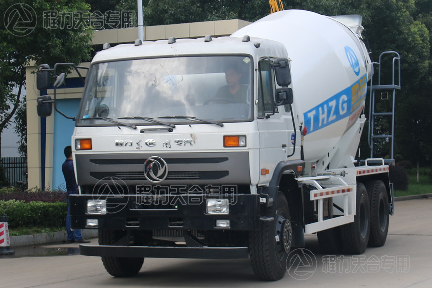 東風(fēng)12方攪拌車