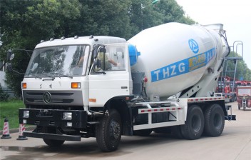  東風（153）15方攪拌車