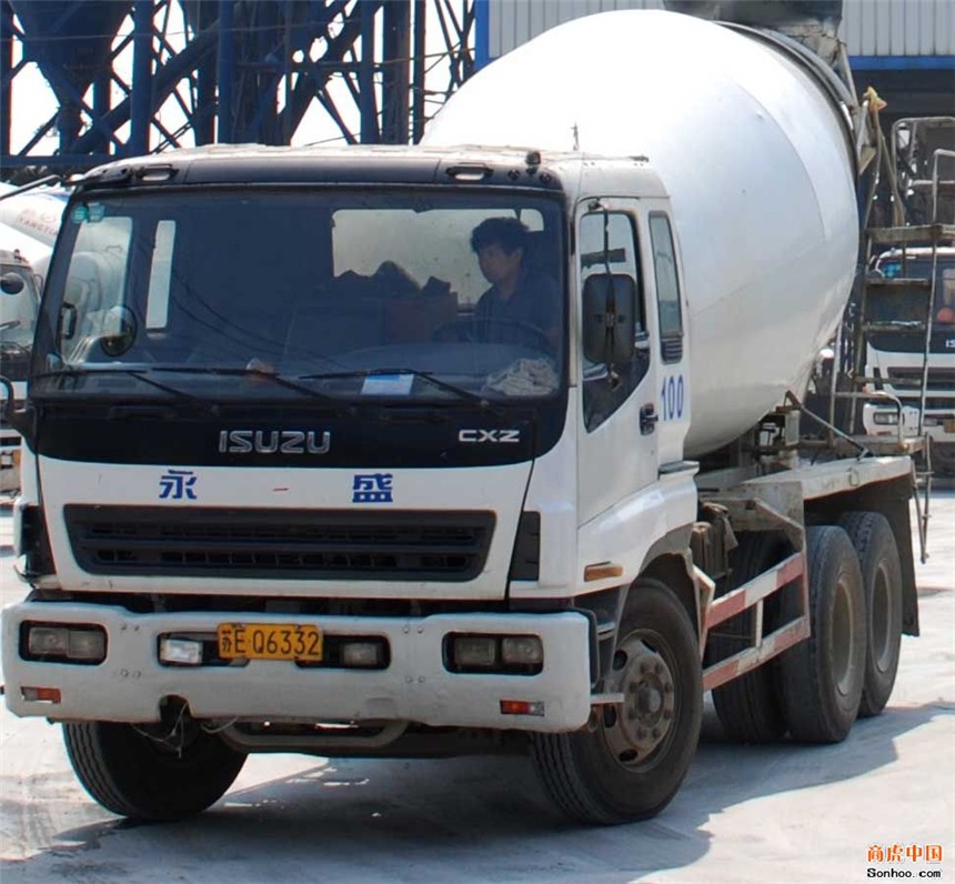 五十鈴攪拌車(chē)圖片展示圖1