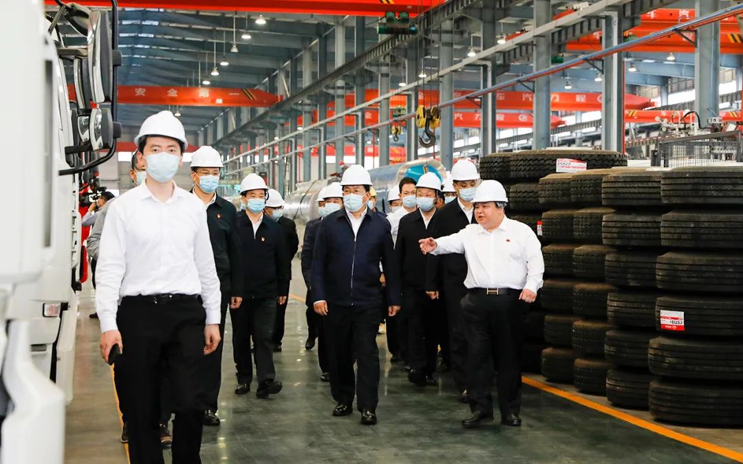 湖北省委副書記、省長王忠林帶領省市領導視察程力（曾都）汽車工業園新廠基地建設情況