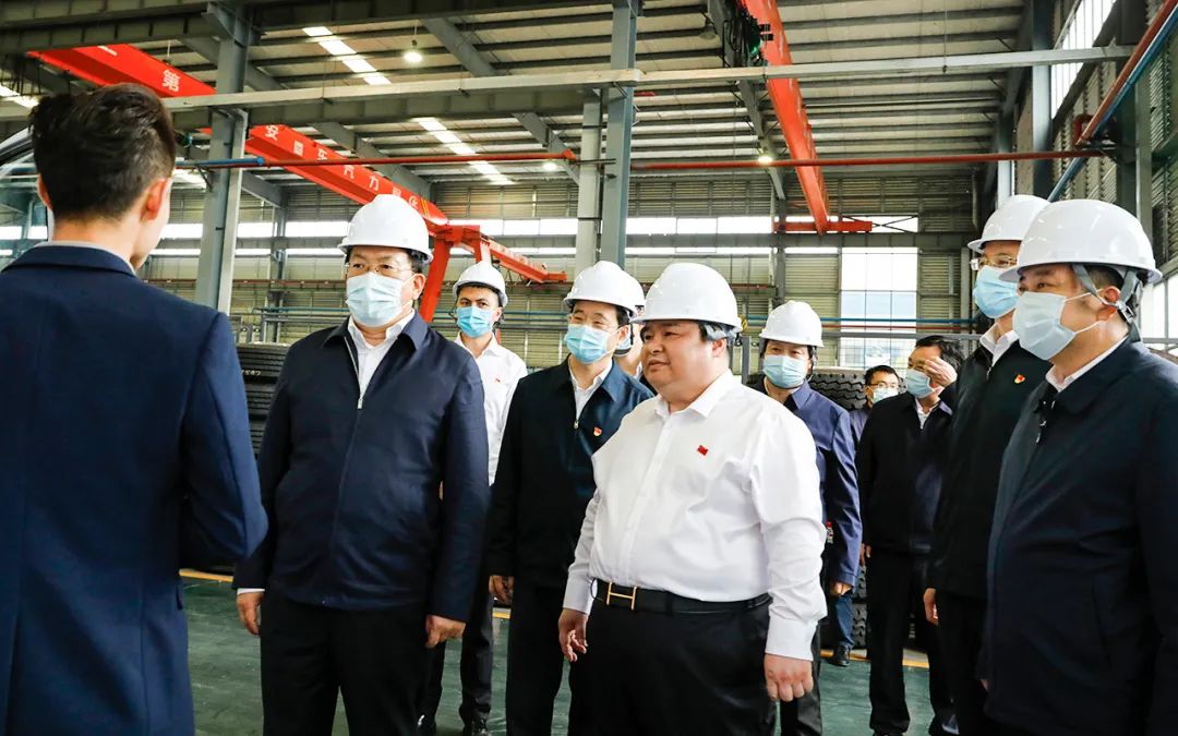 湖北省委副書記、省長王忠林帶領省市領導視察程力（曾都）汽車工業園新廠基地建設情況
